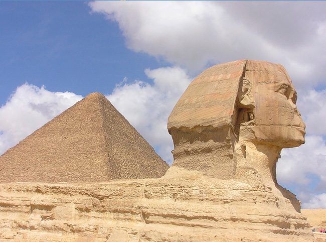 Сфинкс и пирамиды в Египте