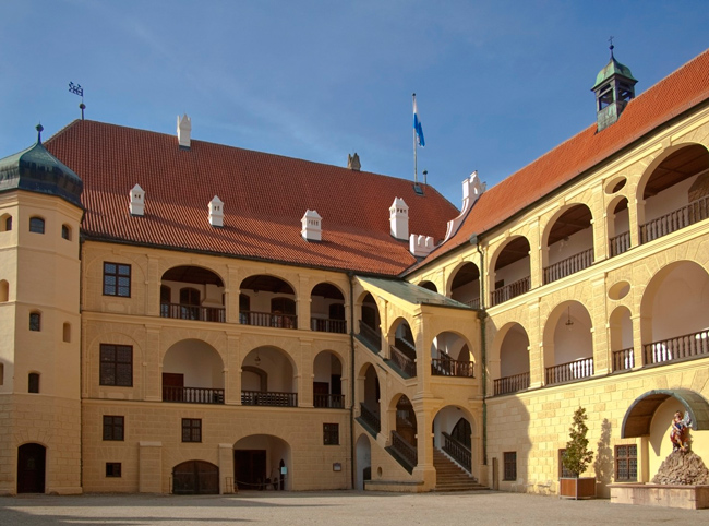 Замок Траусниц - вход в замок